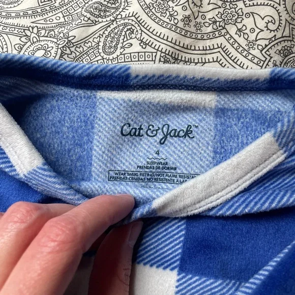 3/$12 Cat & Jack Blue and White Plaid Kids Pajama Set - Picture 3 of 3